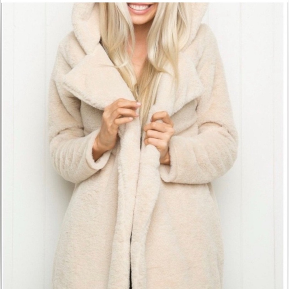 Brandy Melville Cream Teddy Hooded Faux Fur Jacket Coat - Picture 4 of 11